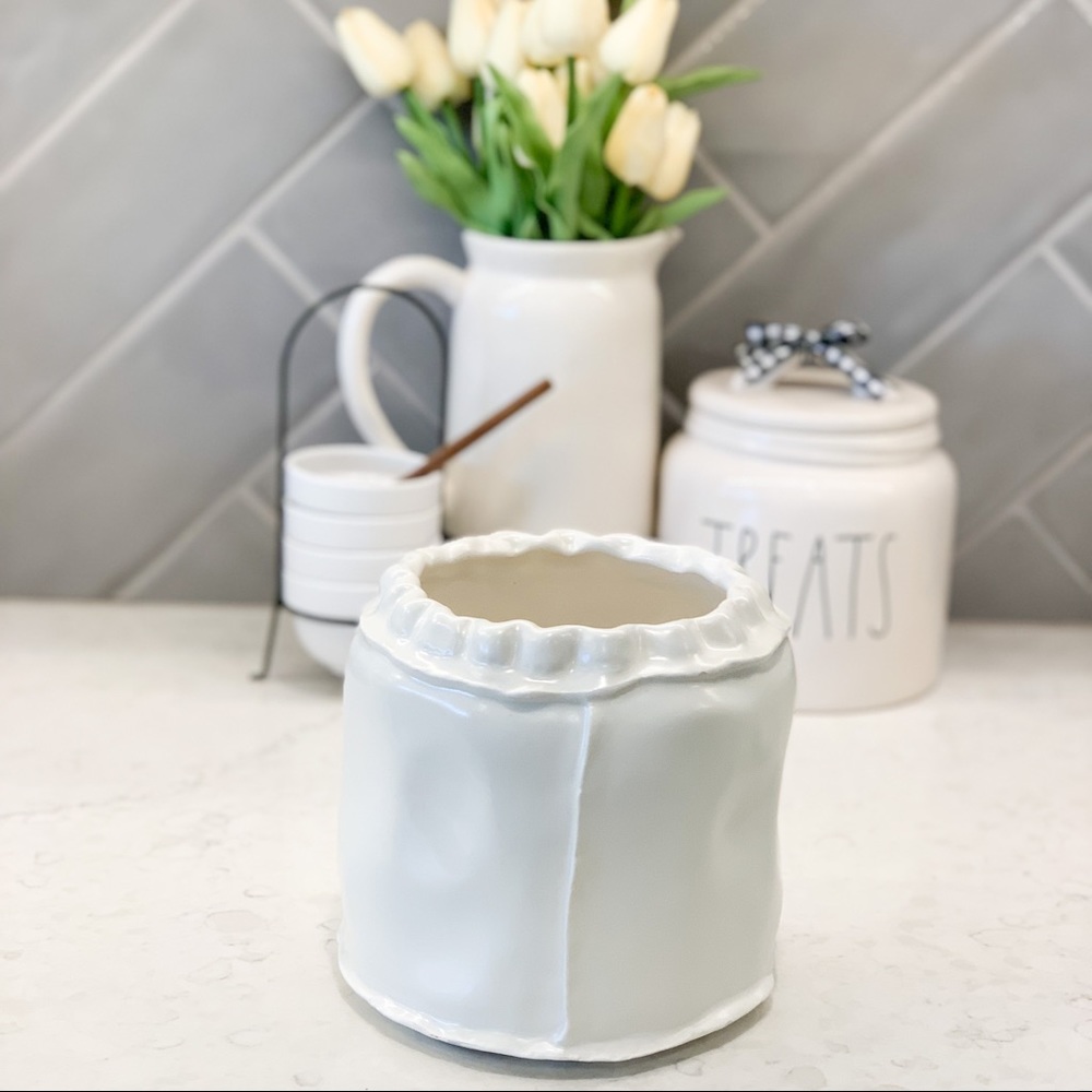 🚨LAST CHANCE. 🚨 Anthropologie Ruffled Edge Wrapped Ceramic Planter